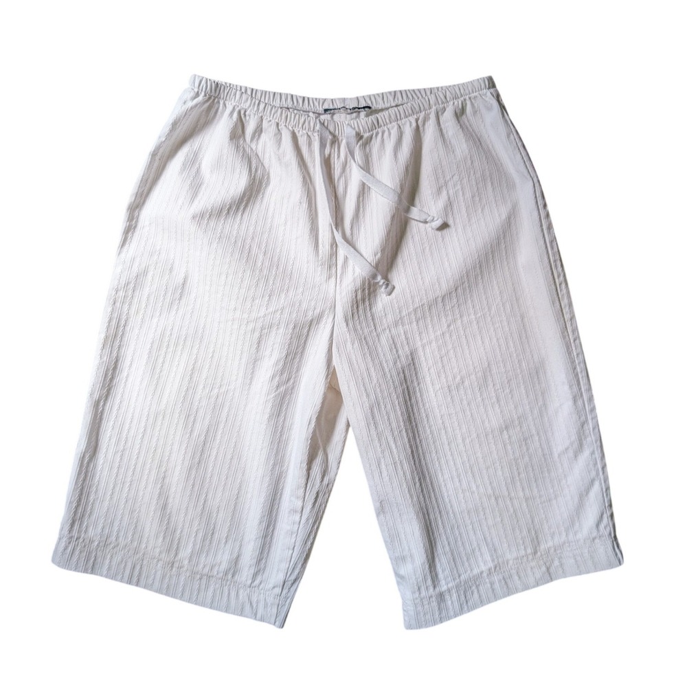 Vintage Inspired 90s Minimalist Dobby Weave White Wide Leg Cotton Jorts